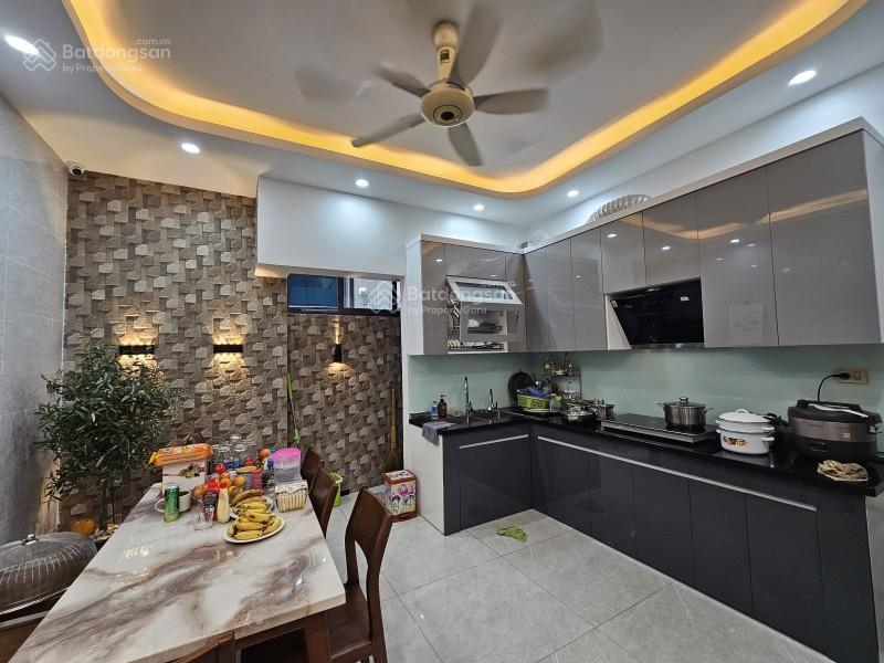 Bán nhà đẹp phố nguyễn văn cừ, long biên 55m x 5t  ô tô tránh  ngõ nông thông nhỉnh 10 tỷ.