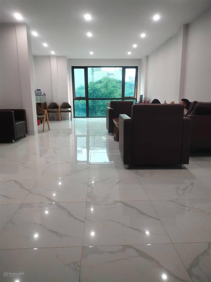 Cho thuê văn phòng 65m  nhà 7 tầng phố hồng tiến, long biên  thông sàn  hướng mát