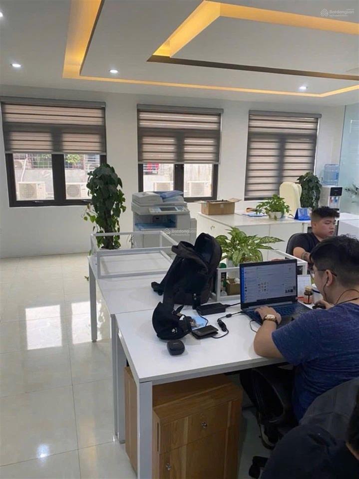 Cho thuê nhà nguyên căn hoặc tầng lẻ 330m/tầng ngọc thụy, khai sơn giá chỉ 15 triệu/tháng.
