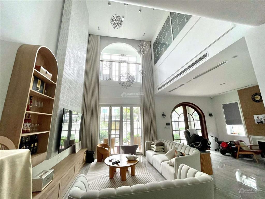 Giảm 3 tỷ còn 16 tỷ nhà 7t lô góc 73m phố sài đồng, long biên  ô tô tránh  cách 2 nhà ra mặt phố