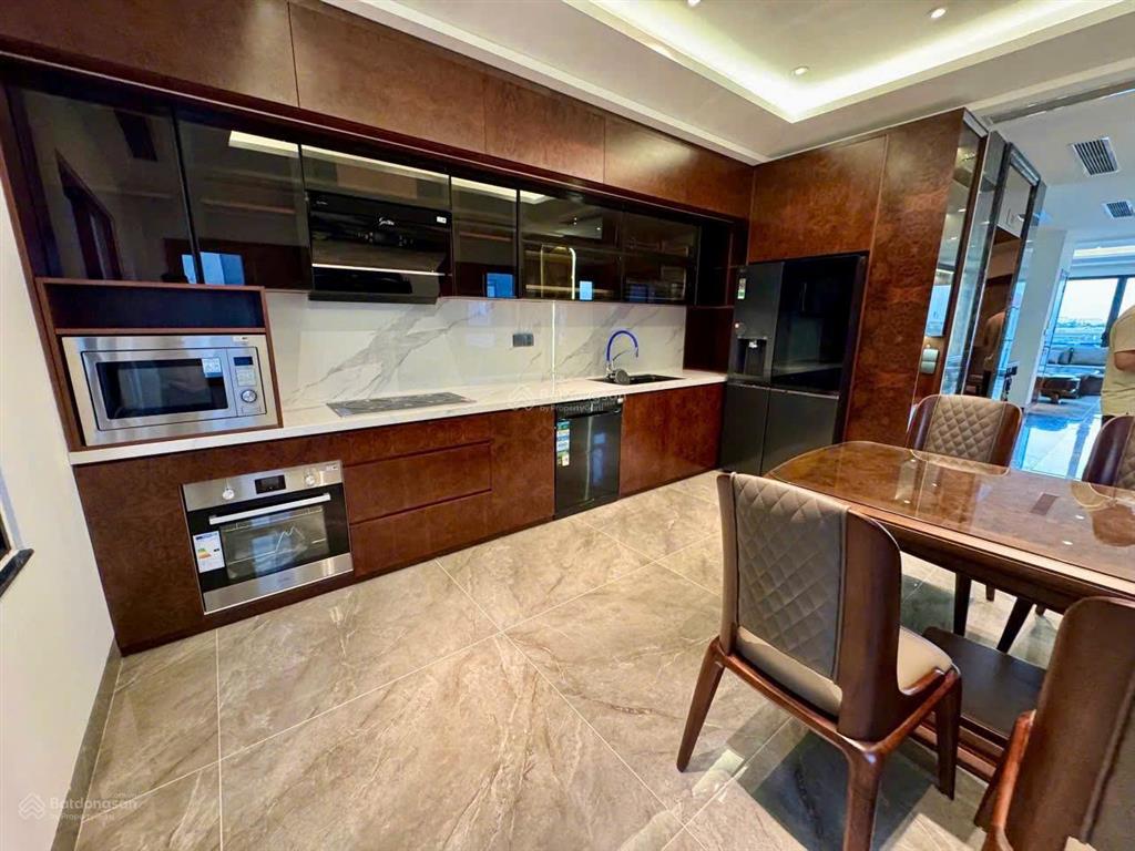 Giảm 4 tỷ, giá mới còn 22,8 tỷ, tòa nhà 7t thang máy  vị trí kinh doanh  hạ tầng đồng bộ