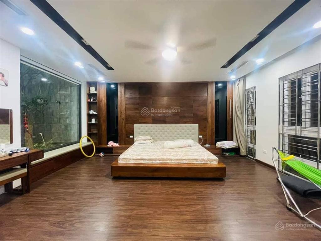 Bán tòa nhà 80m x 8t thang máy phố tư đình, long biên  lô góc  gara 3 ô tô  view eaon 22 tỷ.