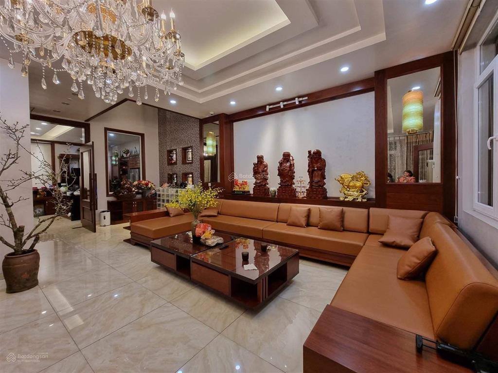 Đại hạ giá 7 tỷ nhà 80m x 6t phố nguyễn sơn, long biên ô tô vào nhà  30m ra mặt phố nhỉnh 16 tỷ.