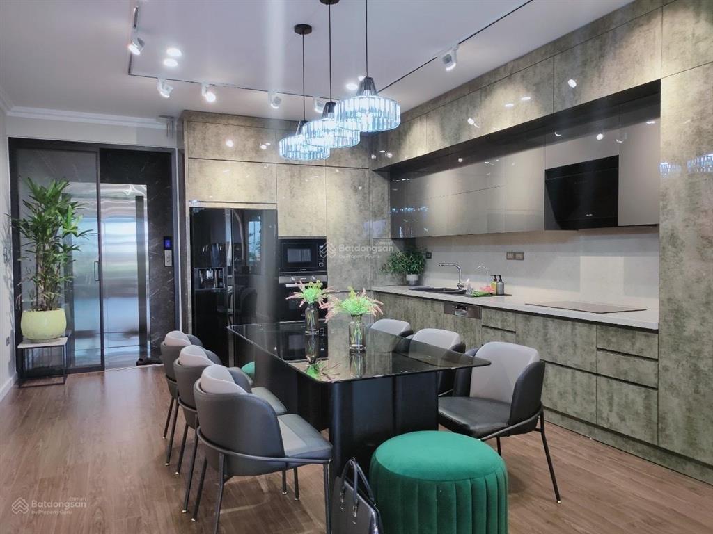 Bán tòa nhà phố nguyễn văn cừ, long biên 70m2x 7t thang máy  ô tô tránh  lõi phố gia thụy 22,9tỷ