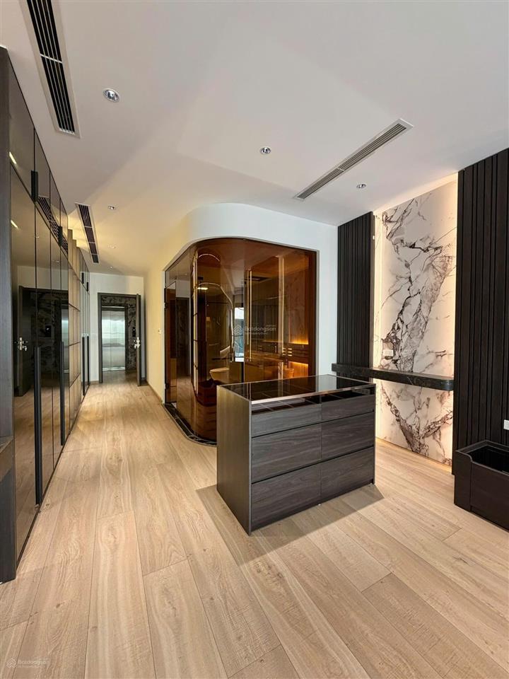 Hạ chào 3 tỷ còn 26,9 tỷ tòa nhà 80m x 8t thang máy phố tư đình, long biên gần công viên