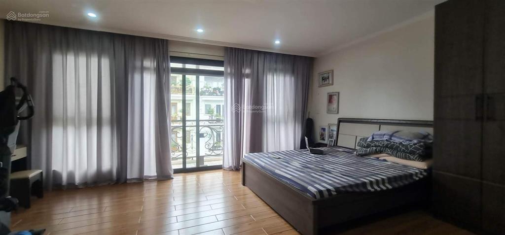 Hạ chào 6 tỷ nhà 82m x 6t phố nguyễn văn cừ, long biên  ô tô vào nhà  thang máy còn 17 tỷ