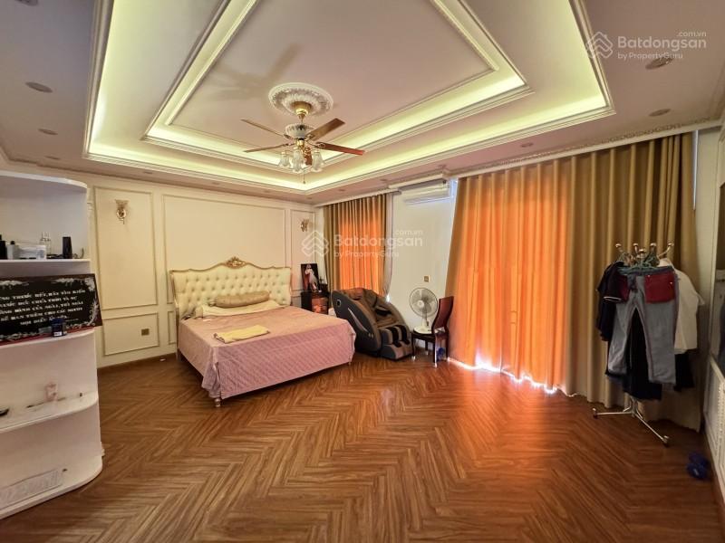 Giảm 6 tỷ còn 19.5 tỷ/100m2 toà nhà 7t thang máy phố việt hưng, long biên  ô tô vào nhà  sát phố