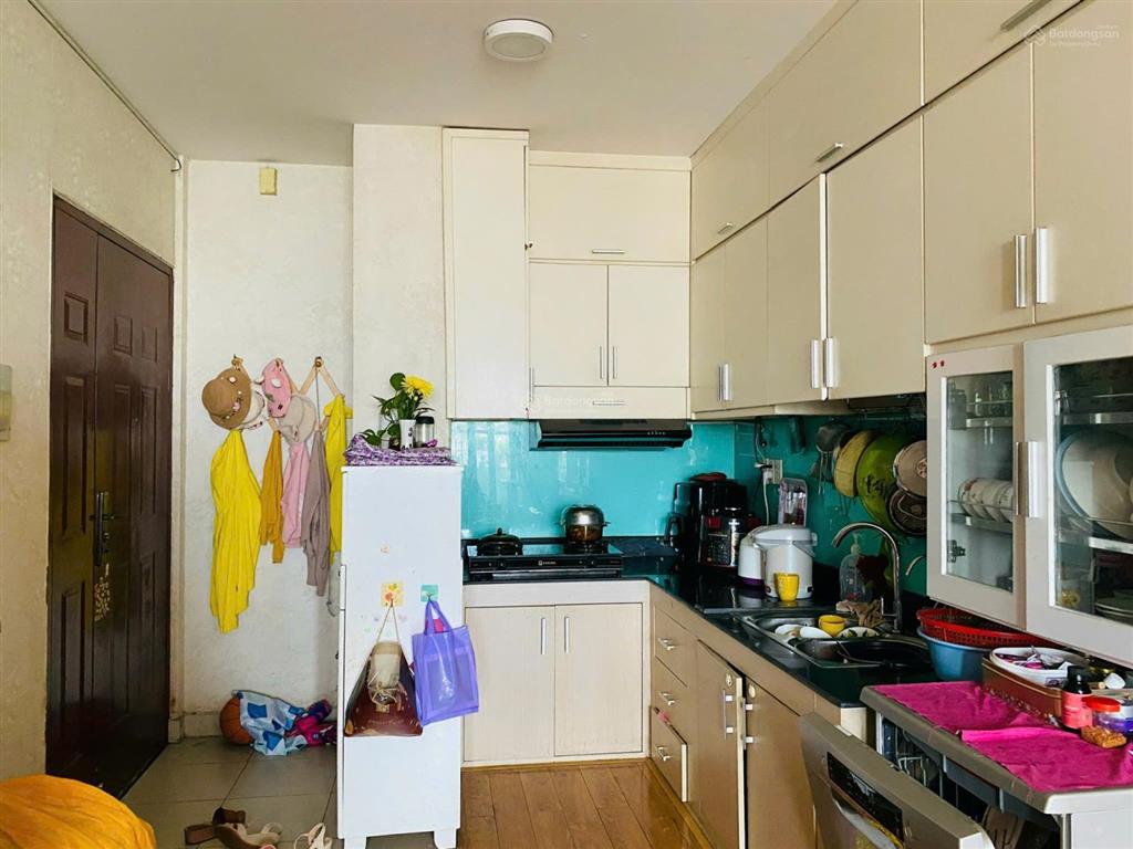 Cần tiền nên bán nhanh căn hộ cc quang thái tân phú  sổ hồng 73m2, chỉ 2tỷ9 