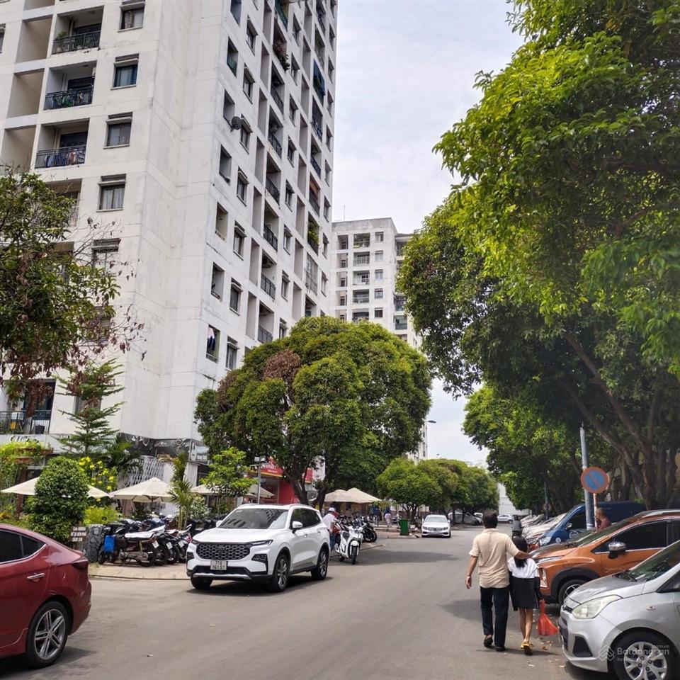Bán ch 2pn, 2wc tại chung cư 312 lạc long quân, giá 3,4 tỷ, 65m2 siêu hot uy tín