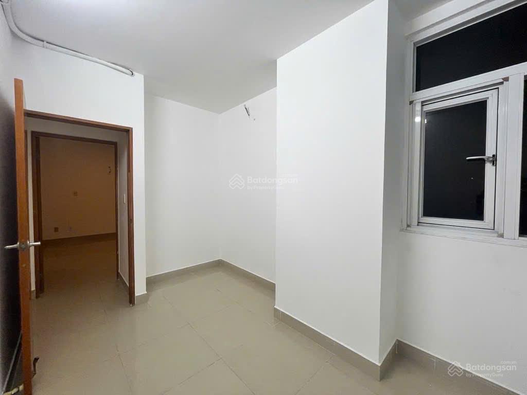Bán cc hoàng kim thế gia, giá chỉ 3,9 tỷ  sổ hồng, 82m2, 3pn, view đẹp xuất sắc
