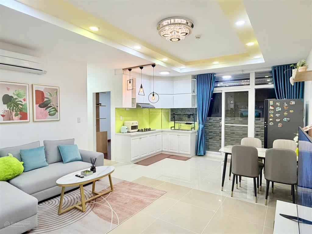 Bán căn hộ chung cư tại hoàng kim thế gia, giá tốt 3,95 tỷ, 82m2, 3pn, 2wc