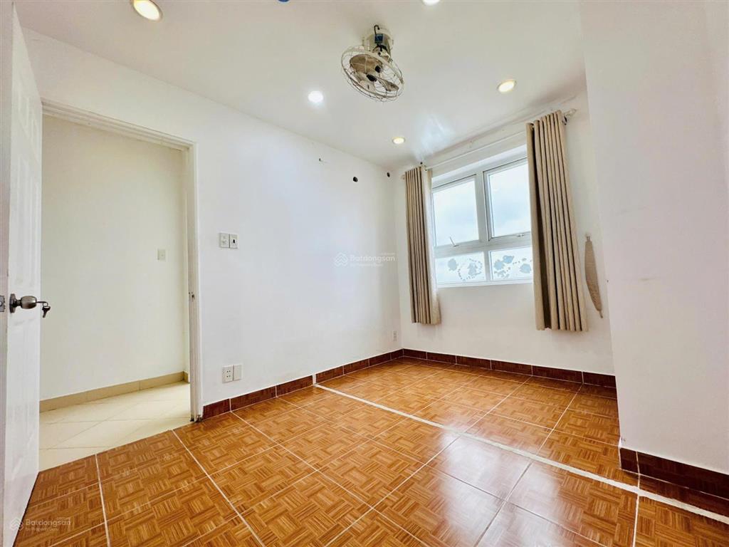 Bán căn hộ 8x đầm sen, 2,3 tỷ, 49m2, hàng hiếm tại view đẹp