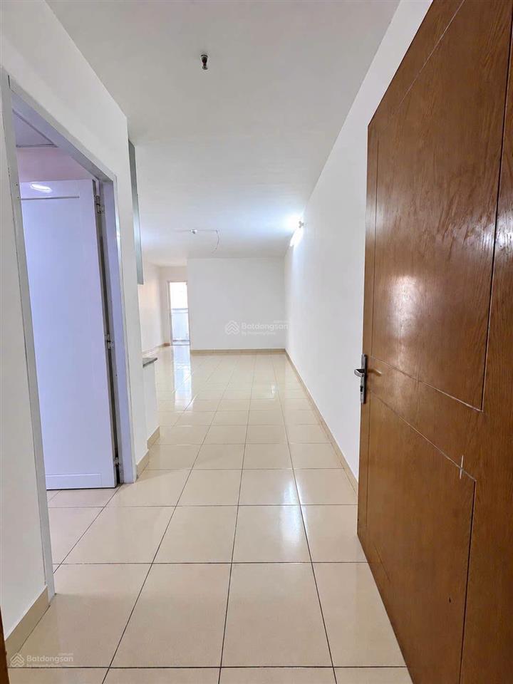 Cần tiền nên bán gấp căn cc 8x đầm sen 1pn sổ hồng chỉ 2 tỷ 290 thương lượng