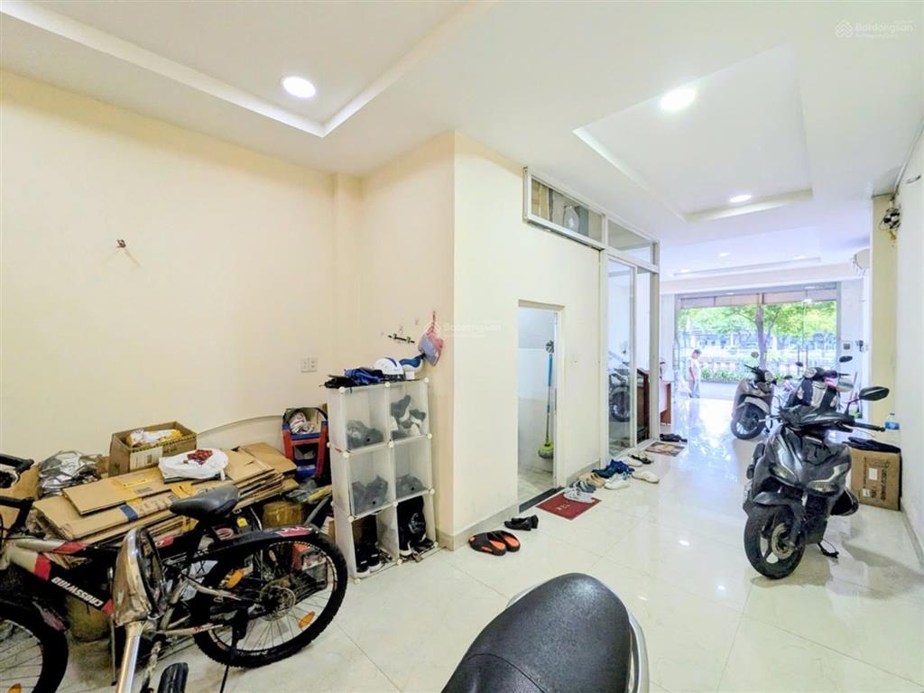 (q.phú nhuận)  mặt phố trường sa  hoàng sa  60m  4 tầng  giá nhỉnh 20 tỷ