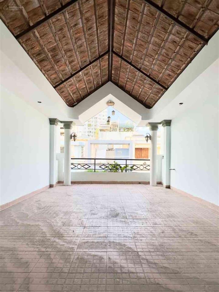 (q.phú nhuận)  mặt phố hoa lan (phan xích long)  80m2  4tầng  làm vp, spa, p.khám.