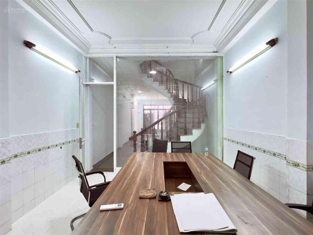 (q.phú nhuận)  mặt phố hoa lan (phan xích long)  80m2  4tầng  làm vp, spa, p.khám.