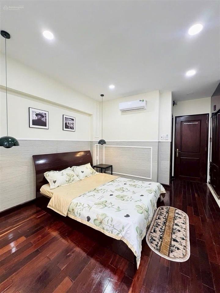 (q.phú nhuận)  phan đăng lưu  99m2  5tầng  chủ xây cực tâm huyết  giám 2tỷ  dòng tiền 30tr/th