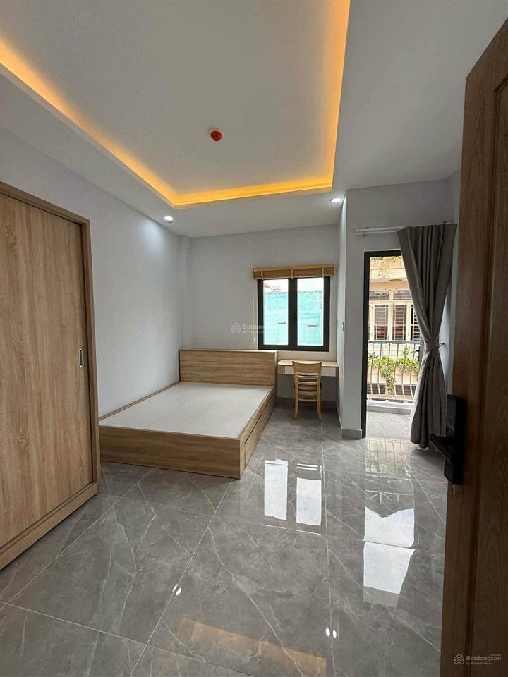 Quận phú nhuận  đường phan xích long  60m2  ngang 4,5m  4 tầng  5pn  nở hậu nhẹ  thang máy