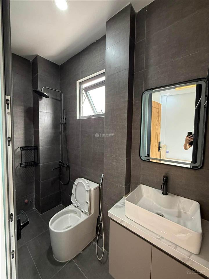 Quận phú nhuận  đường phan xích long  60m2  ngang 4,5m  4 tầng  5pn  nở hậu nhẹ  thang máy