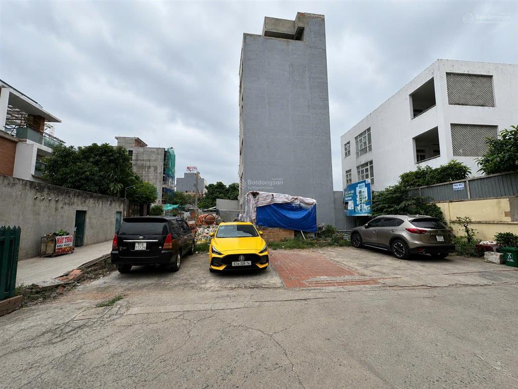 Bán lô góc 2 mặt tiền  hẻm 526, linh đông, thủ đức 77.4m2 (full thổ cư)  30m ra phạm văn đồng