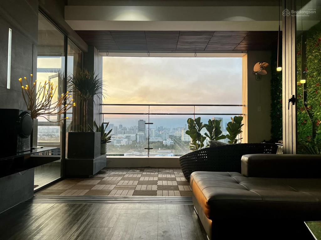 Chủ nhà cần tiền bán gấp căn hộ riverside residence pmh, 180m2, 3pn 4wc giá 15 tỷ.  0914 106 ***