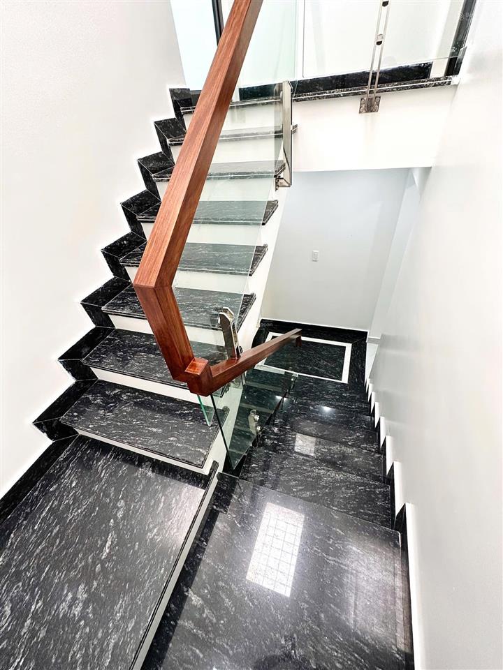 Bán nhà 430 trần nguyên hãn thông nguyễn văn linh