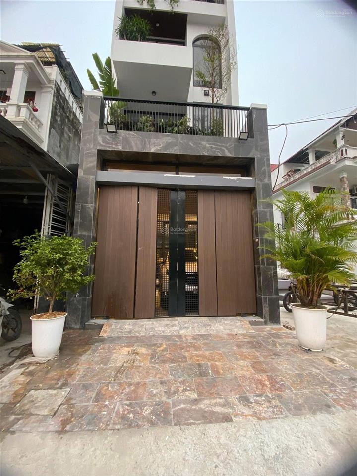 Bán nhà tđc hồ sen có thang máy