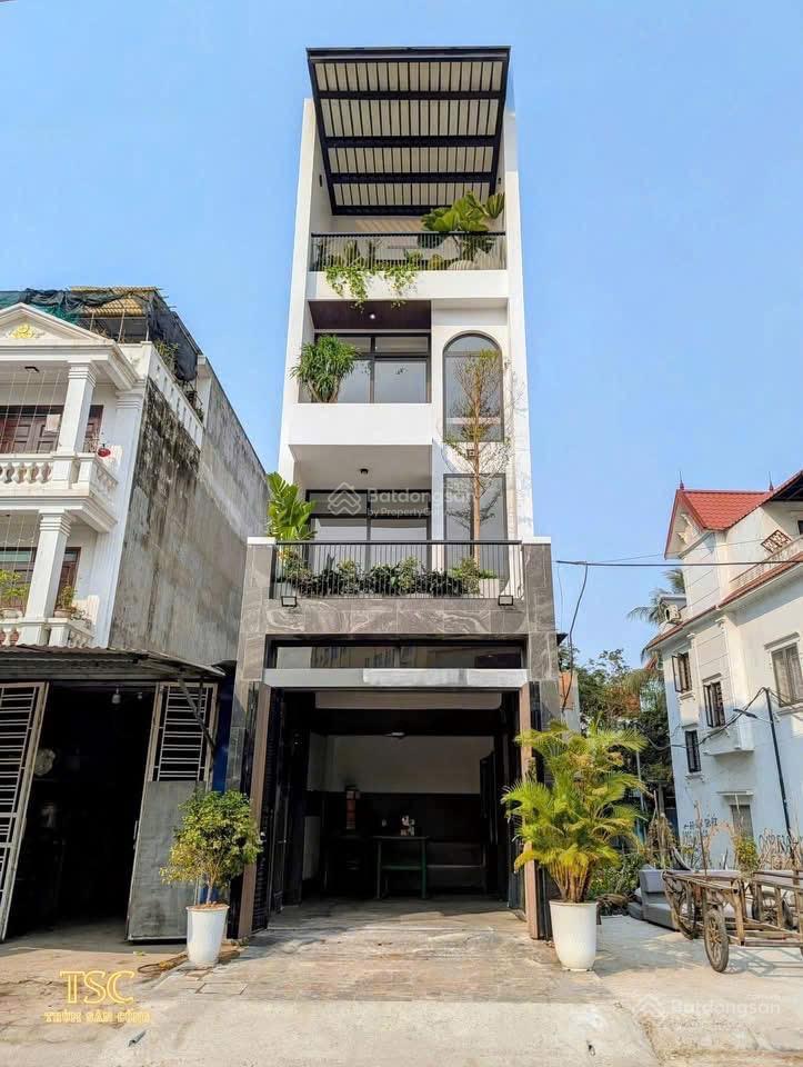 Bán nhà tđc hồ sen có thang máy