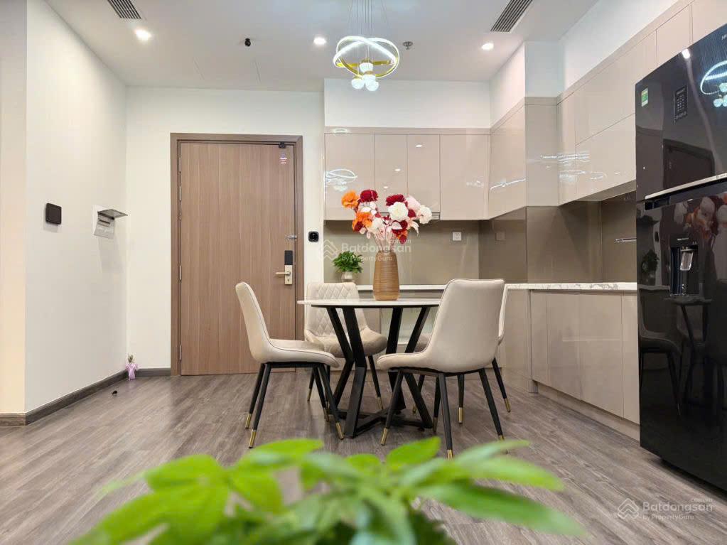 Bán căn 1pn+ tầng cao, full đồ đẹp, căn hộ view hồ ngọc trai mà giá có 3,8tỷ  0868 984 *** xem nhà