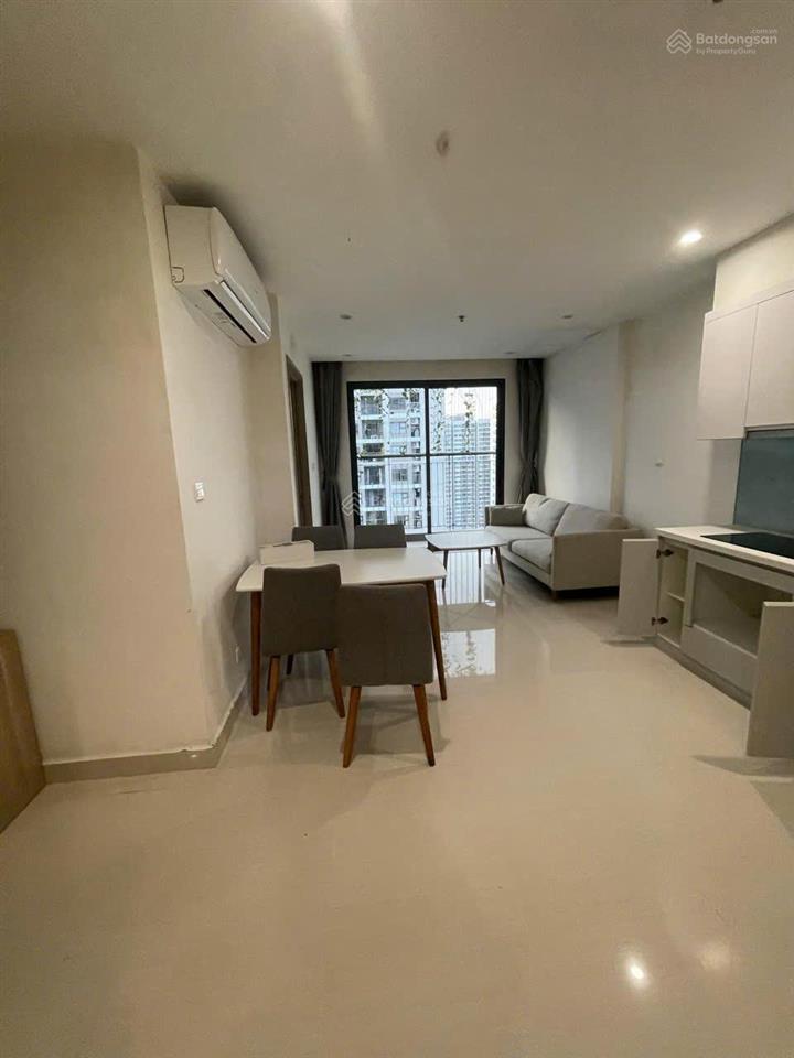 Bán căn 2pn 2wc tầng trung, full đồ, sảnh lễ tân, giá cực tốt,  0868 984 ***