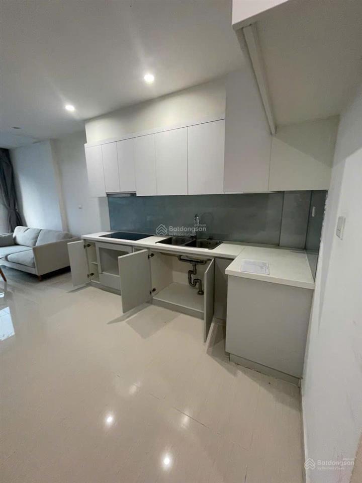 Bán căn 2pn 2wc tầng trung, full đồ, sảnh lễ tân, giá cực tốt,  0868 984 ***