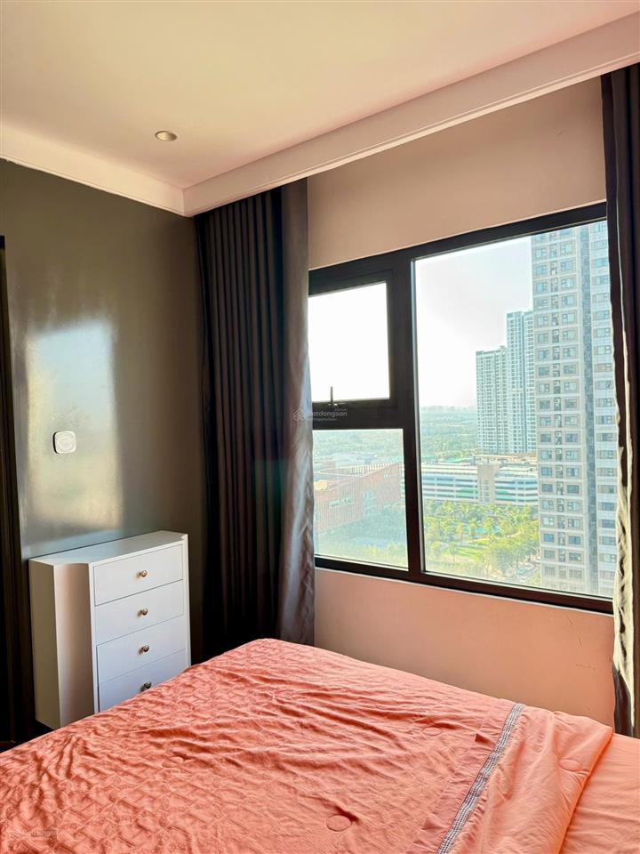 Bán căn 2pn2wc, tầng trung full nội thất cực đẹp,  em hải để xem nhà ạ 0868 984 ***