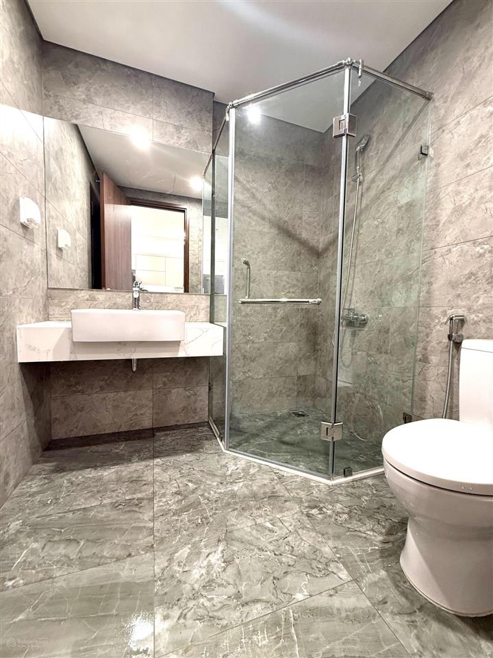 Bán căn hộ cc studio 30m2, tầng trung full đồ đẹp, tại vinhomes ocean park gia lâm, 2,4 tỷ