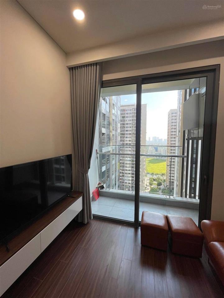 Bán ch 2pn 2wc full đồ phân khu cao cấp, tầng trung, view thoáng giá tốt nhất thị trường 0868 984 ***