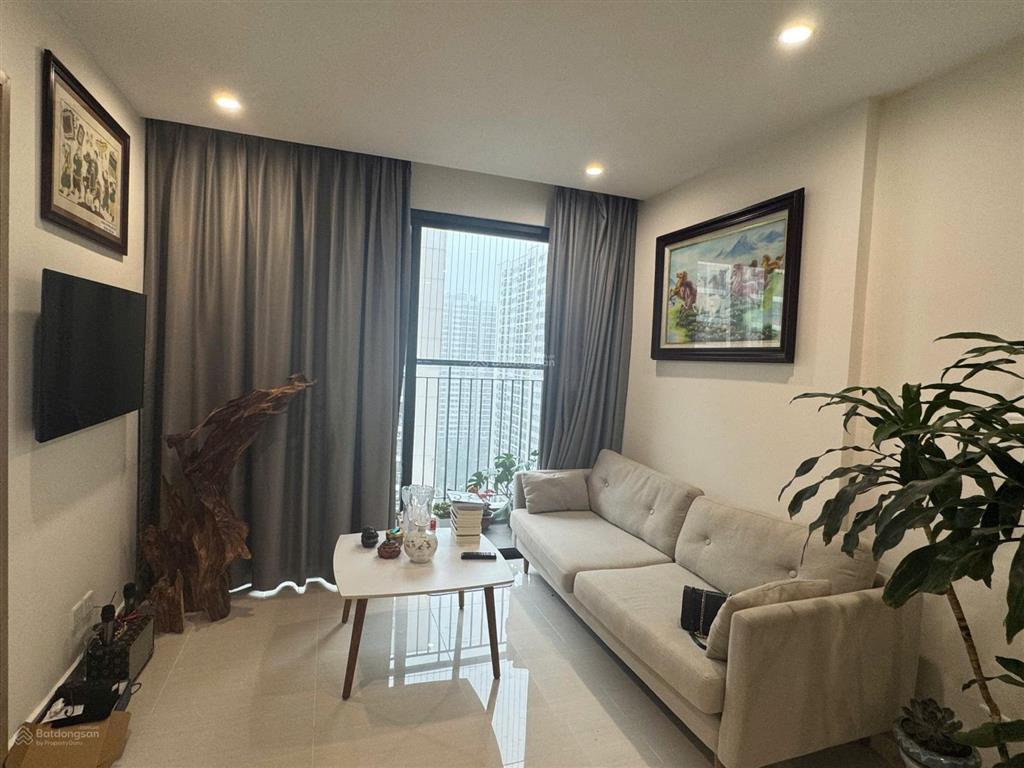 Bán căn 2pn2wc, full đồ, tầng đẹp giá 3ty6 rẻ nhất thị trường ko có căn nào rẻ hơn được nữa.