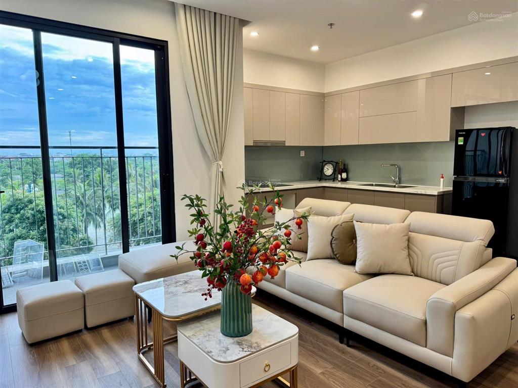 Cho thuê căn hộ 3pn 96m2 full đồ luxury, view hồ, giá 20tr  xem nhà 0868 984 ***