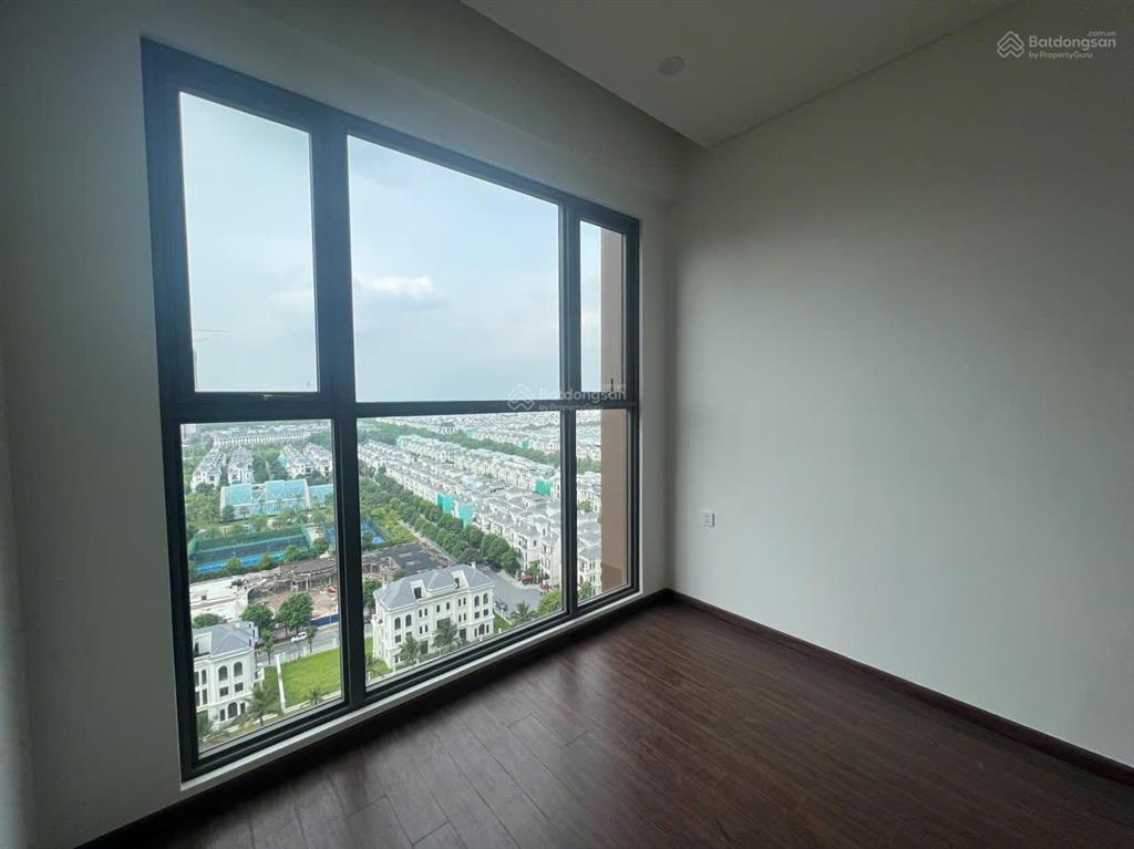 Cho thuê gấp cc căn góc masteri waterfront, tầng trung, view hồ và biệt thự, 64m2, 9,5 triệu vnd