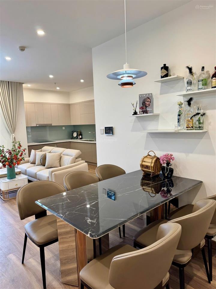 Cho thuê căn hộ 3pn full nội thất vip, view sông, giá 20tr/th,  mr hải 0868 984 *** xem nhà