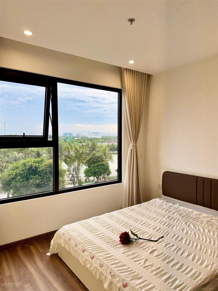 Cho thuê căn hộ 3pn full nội thất vip, view sông, giá 20tr/th,  mr hải 0868 984 *** xem nhà