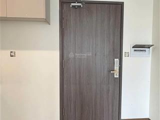 Cho thuê căn hộ 2pn 2wc 75m2, có hệ bếp, nhà mới tinh, giá 8tr.  0868 984 ***