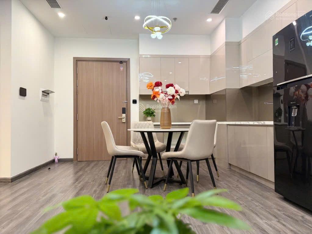 Cắt lỗ 600tr với căn hộ 1pn 49m2 phân khu cao cấp ruby, full đồ đẹp, view hồ giá 3ty1  0868 984 ***