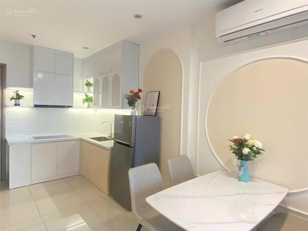 Cho thuê căn 1pn full đồ đẹp, tầng trung, view biển hồ, giá 7,5tr