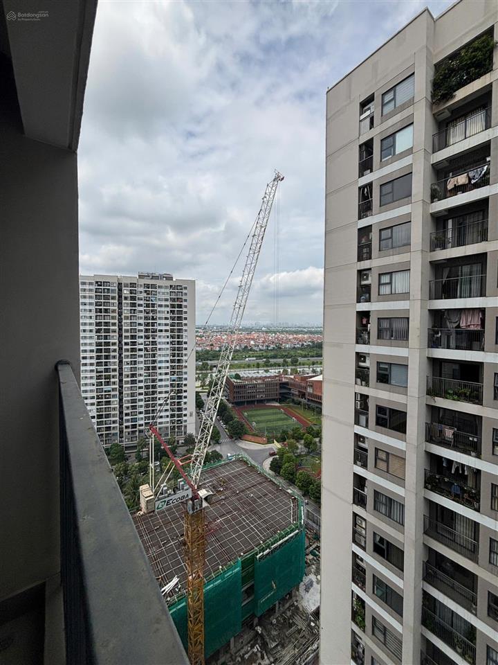 Bán căn hộ 3pn tầng trung, full đồ đẹp, giá hời thị trường 4ty250 0868 984 ***