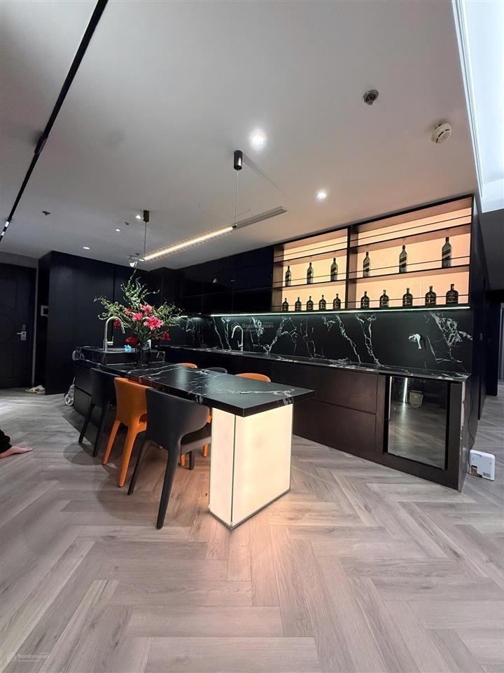 Em cần bán căn góc 3 phòng ngủ 110m2 có slot xe giá 15 tỷ có bớt 0354 864 ***