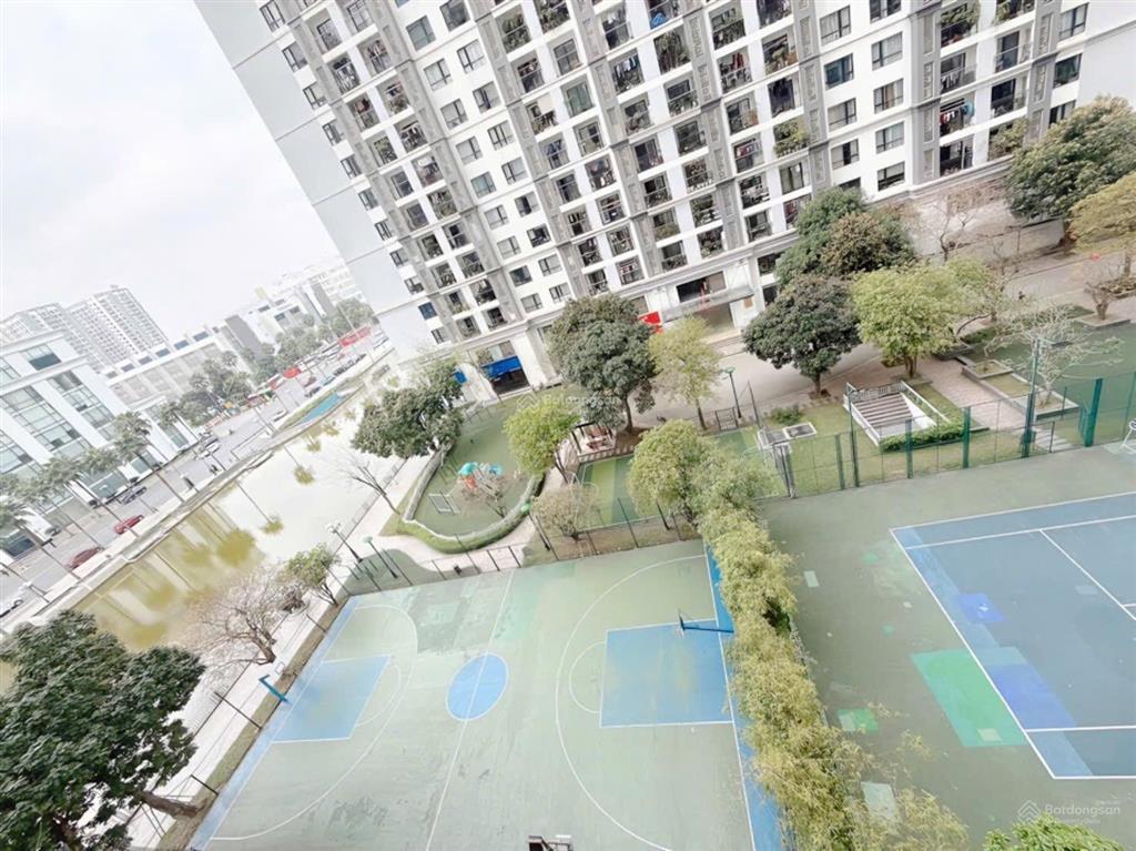 Em cần bán gấp căn hộ 3 phòng ngủ t11 full nội thất đẹp, làm lại hết âm trần chỉ 13 tỷ hơn