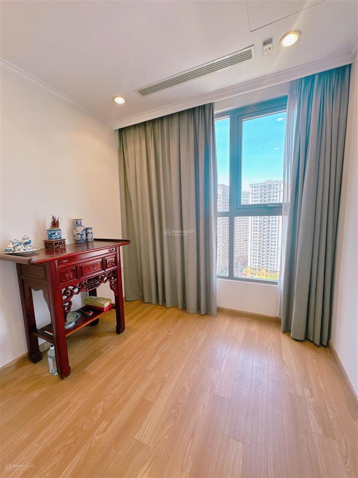 Cắt lỗ gấp căn 4pn + 1 kho tòa park 11 giá chỉ 18,5 tỷ đồng  0354 864 ***