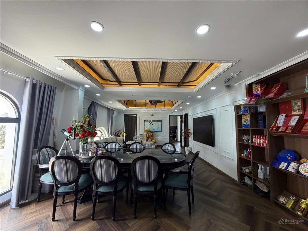 Bán khách sạn mới xây dựng vừa hoạt động trung tâm biên hoà