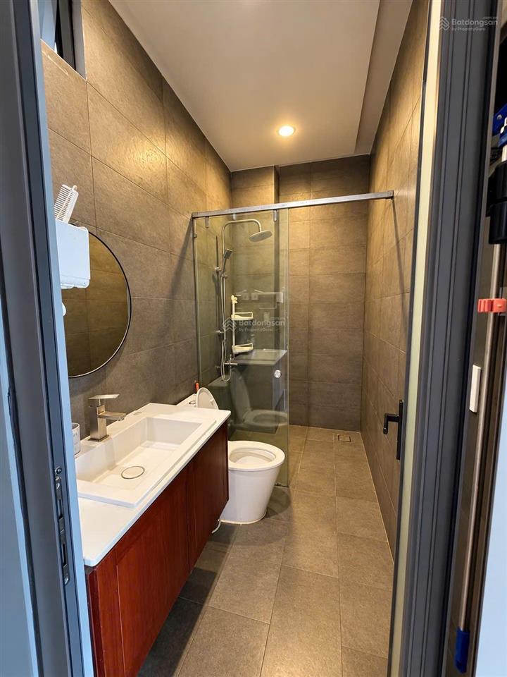 Nhà 3 lầu đẹp ngay khu dân cư tân biên