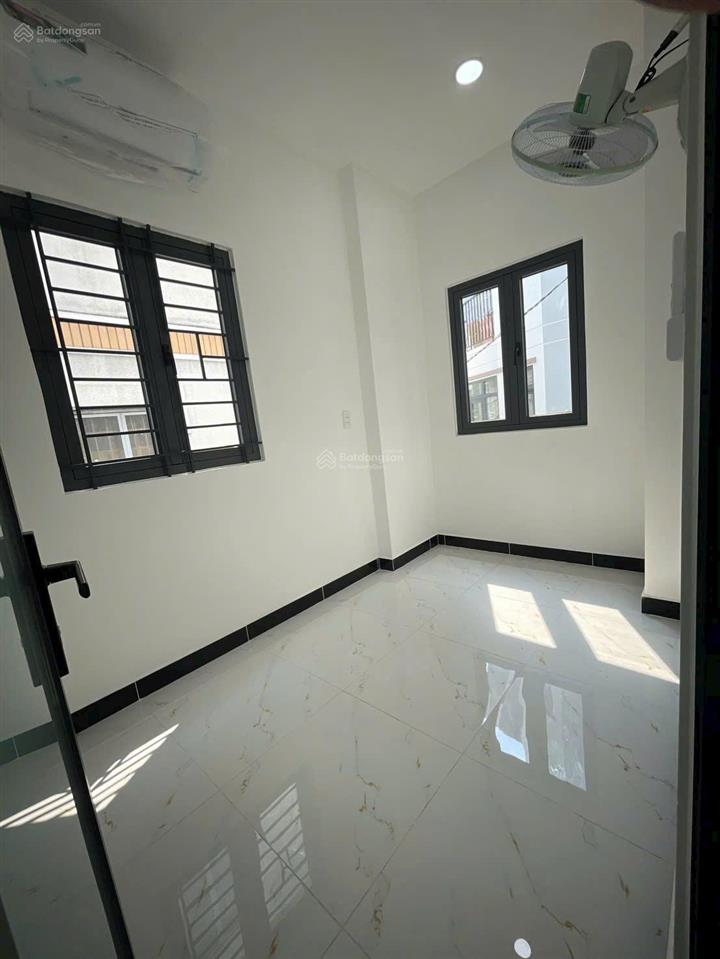Cần bán gấp nhà chính chủ gò vấp, full công năng nhà đẹp ở ngay, hẻm xe hơi sổ riêng chỉ 4tỷ650