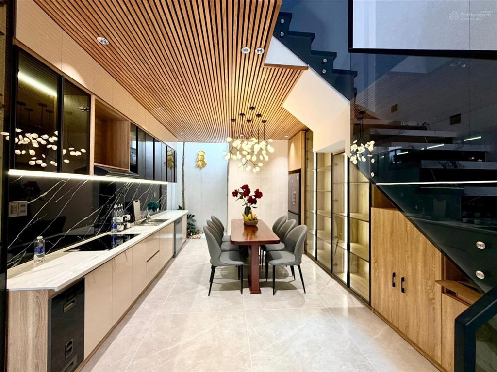 Bán nhà 3 tầng full nội thất kiệt ô tô ông ích khiêm quận hải châu đà nẵng